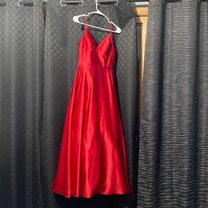 Im seeking this dress it’s beautiful for a night out or a prom dress.